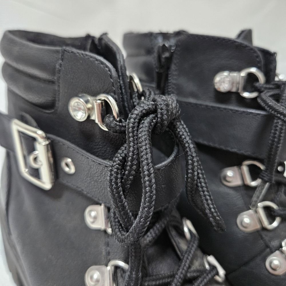 Cupcake Couture Boots Girls 4 Black Jett Platform Lug Sole Combat Buckle Ankle - Picture 9 of 12